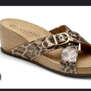 Vionic Women's Brown Snake Pattern Sandals.Orthaheel Technology.New No Tag